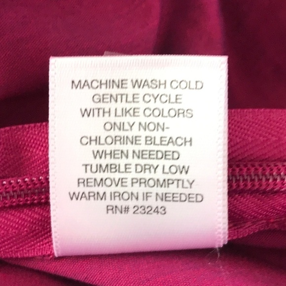 *4/$20* New York & Co Fuchsia Ruffle Tank Top - Picture 7 of 7